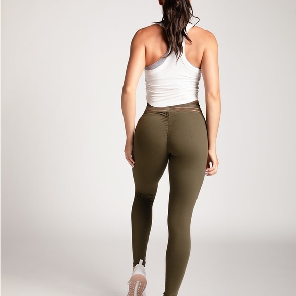 Cute booty lounge Sexy Olive new Gym And Yoga Squat Leggings Size L- X-L… - Picture 4 of 13